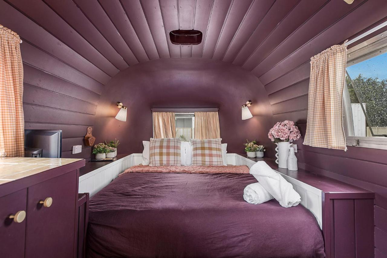 Camp Jordan Hotel Порт Макари Екстериор снимка